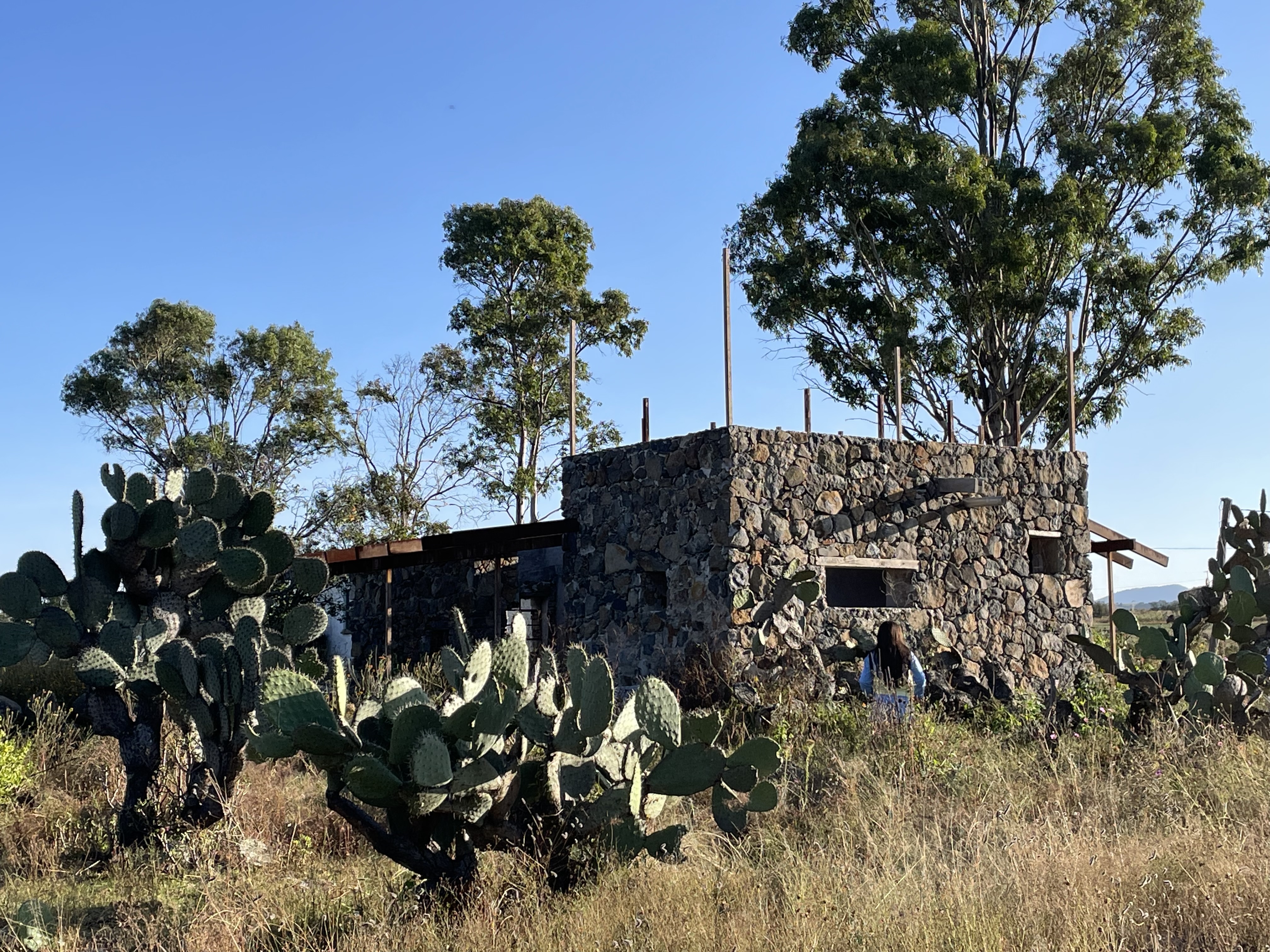 Casa de piedra en el paisaje de Aculco
